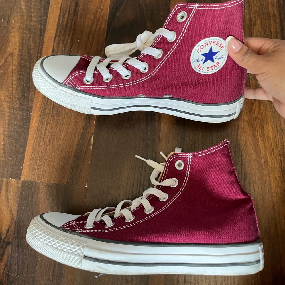 ‼️SOLD DO NOT BUY‼️-Red Converse (6)